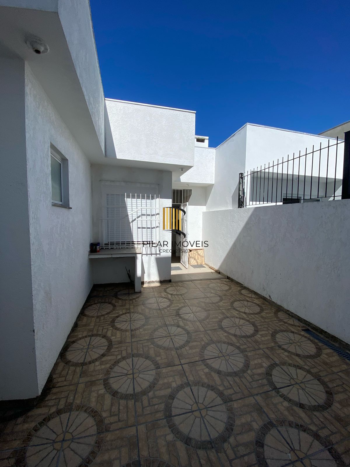 Linda Casa térrea de 2 Dormitórios sendo um suite Localizada no Ipanema Residence Park