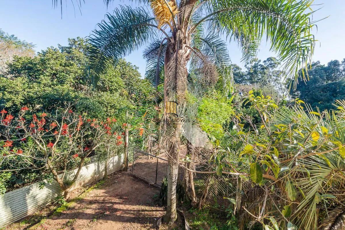 Ótimo sitio com 2 dormitórios  no Bairro Hípica com  área frutífera