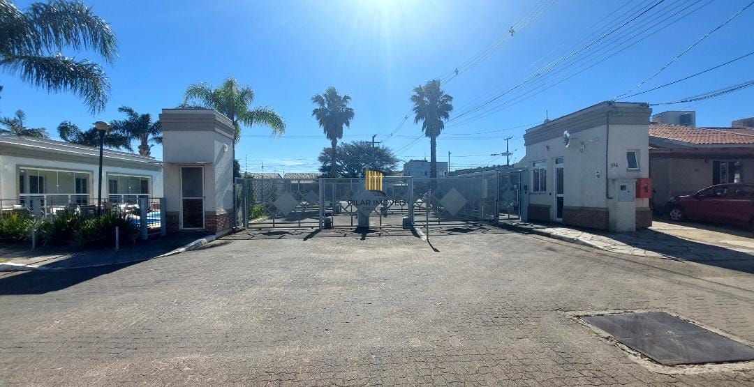 Casa em condomínio no bairro Hípica - 2 dormitórios - 1 Vaga