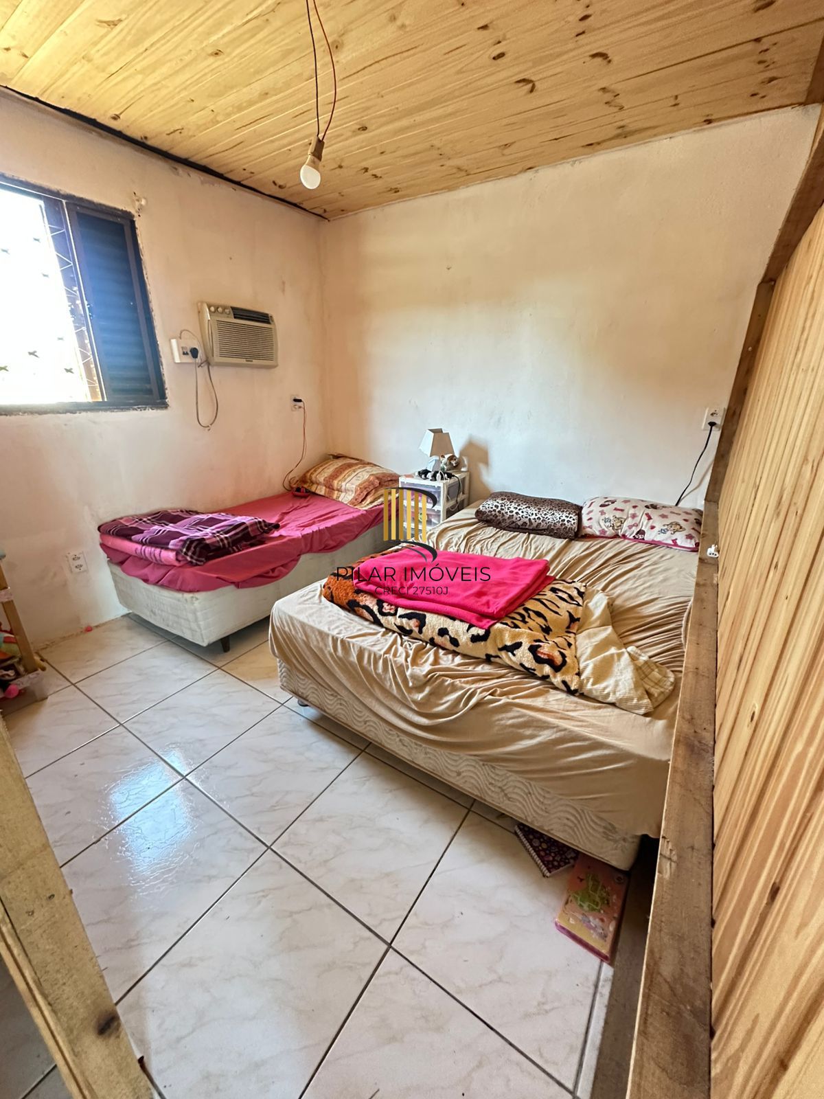 CASA NO BAIRRO RESTINGA