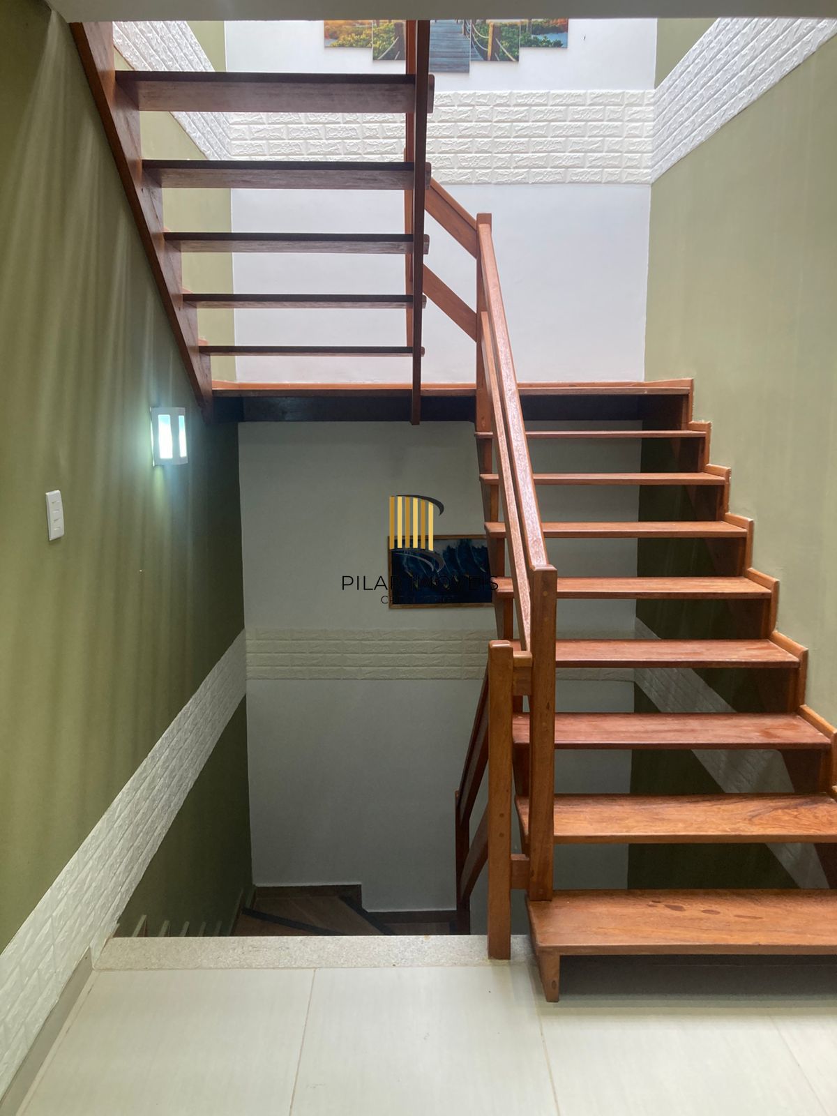 Casa de 3 Pavimentos no Bairro Aberta dos Morros
