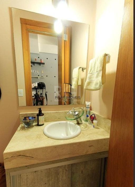 Casa 2 dormitórios no bairro Aberta dos Morros