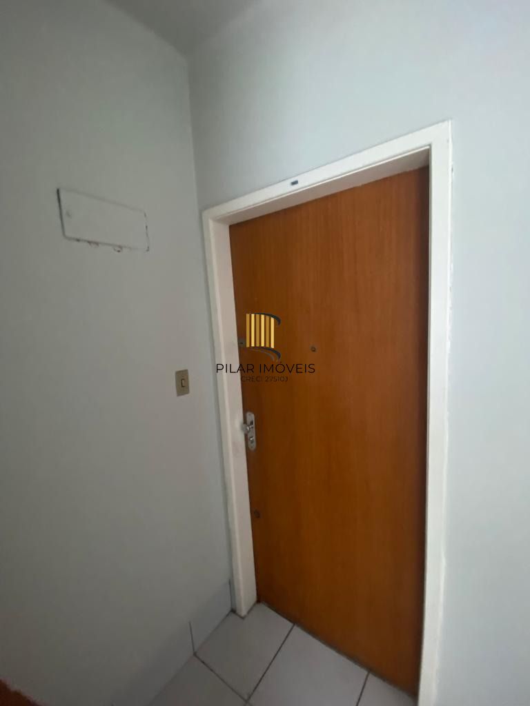 Apartamento de dois dormitórios localizado no bairro Passo da Arreia