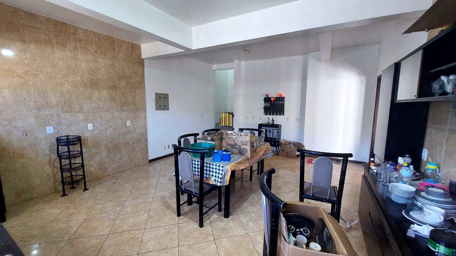 Casa no bairro Vila Nova - 4 dormitórios, Sendo 1 Suíte