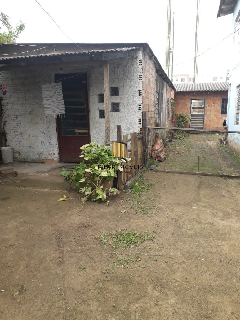 Casa no bairro Restinga - 5 dormitórios