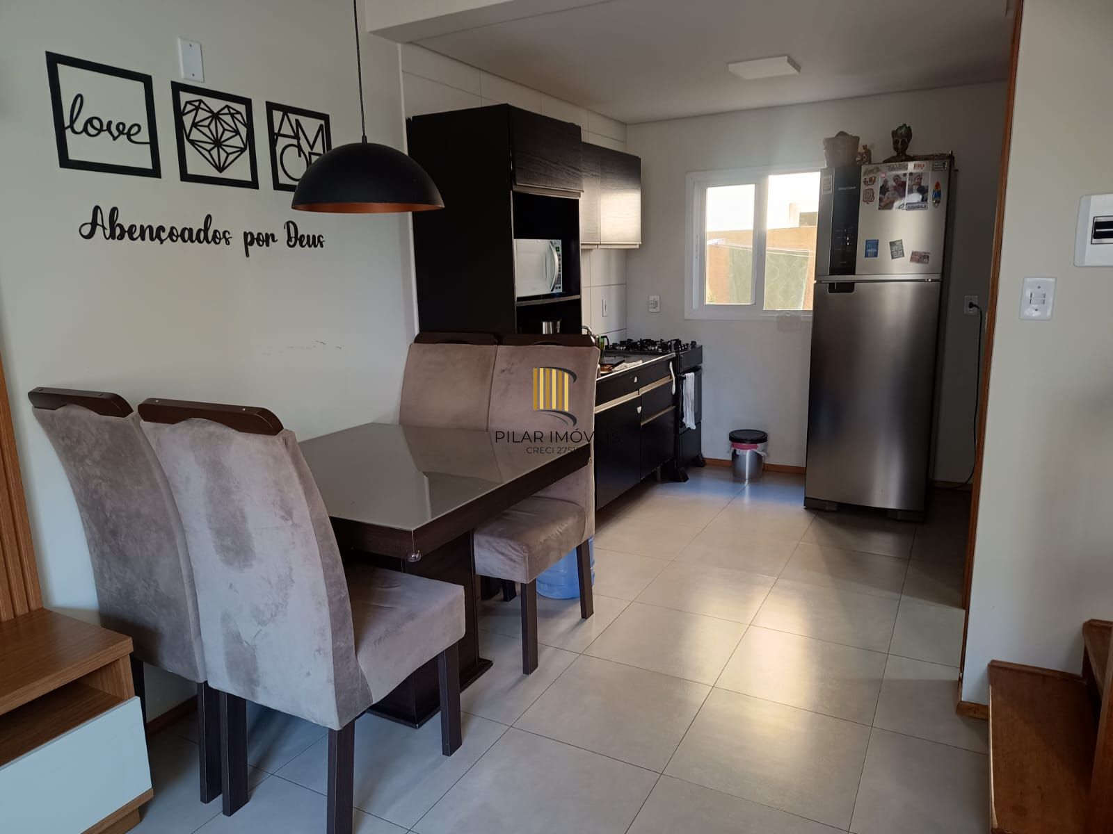 Sobrado em condomínio fechado no bairro Ponta Grossa