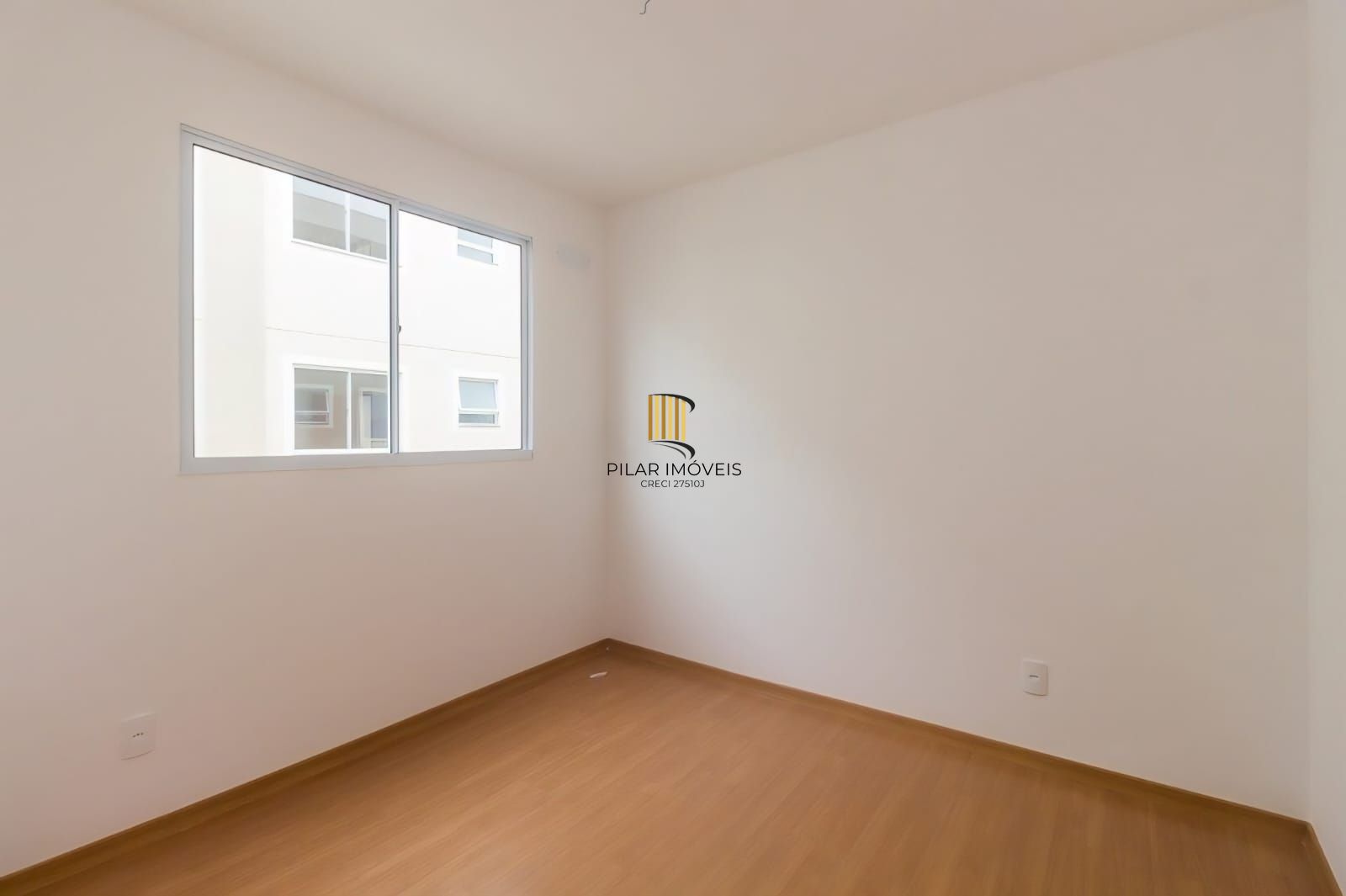 Apartamento com 2 dormitórios- Restinga