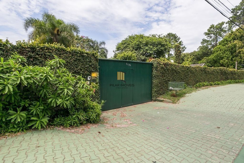 Casa no bairro Ponta Grossa com suíte presidencial