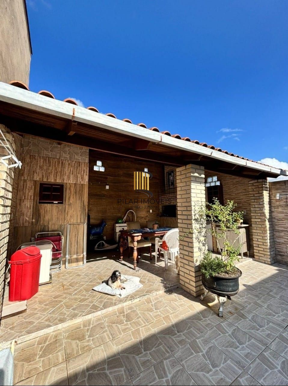 Casa 2 dormitórios Bairro Hípica - Zona Sul