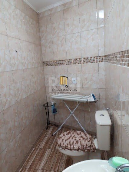 Casa com 4 dormitórios no bairro Vila Nova