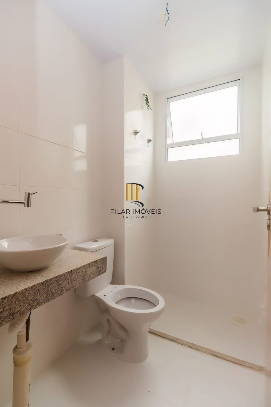 Apartamento com 2 dormitórios- Restinga