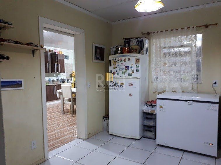 Casa com 4 dormitórios no bairro Vila Nova