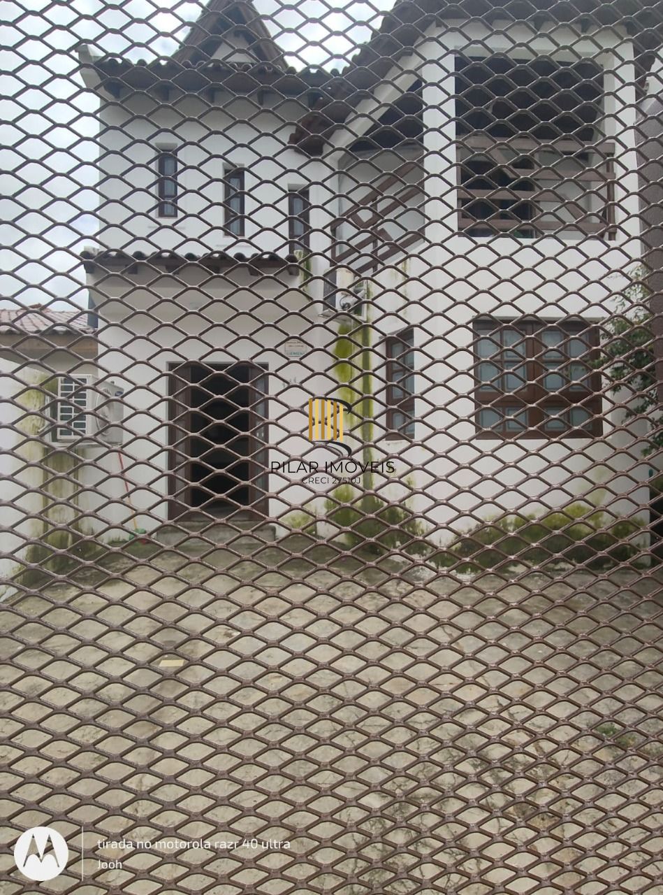 Casa no bairro Hípica - 3 dormitórios