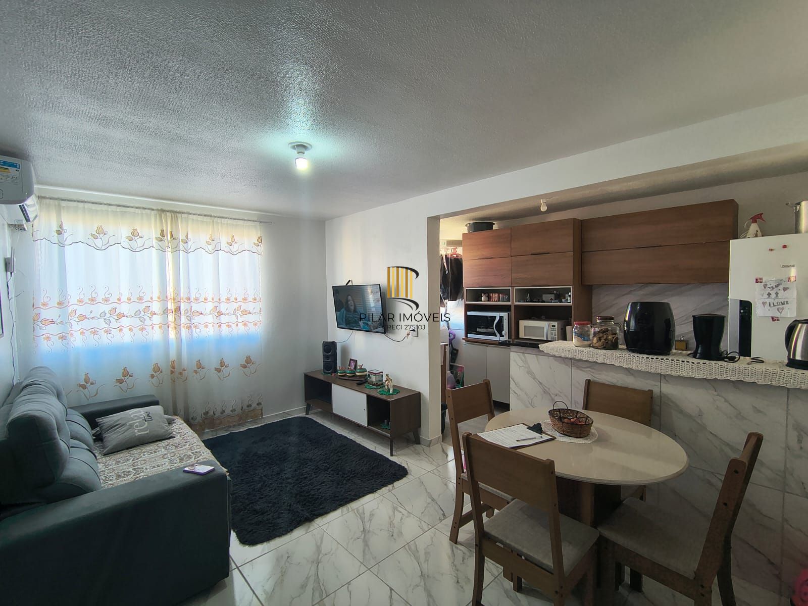 Apartamento de 2 dormitórios na Restinga