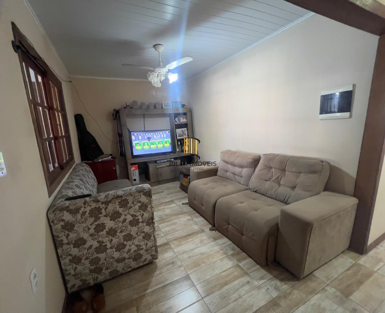 Casa a venda no Bairro Hípica - 3 dormitórios - 2 vagas