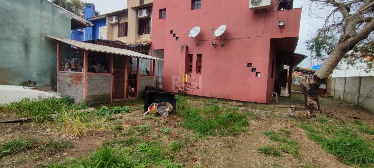 Casa de esquina no bairro Guarujá