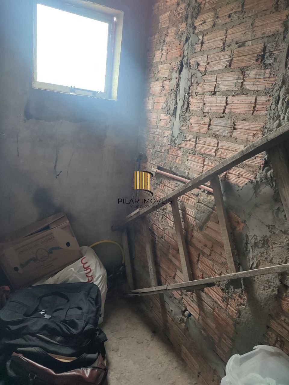 Sobrado no bairro Aberta dos Morros - 3 dormitórios - 1 suíte