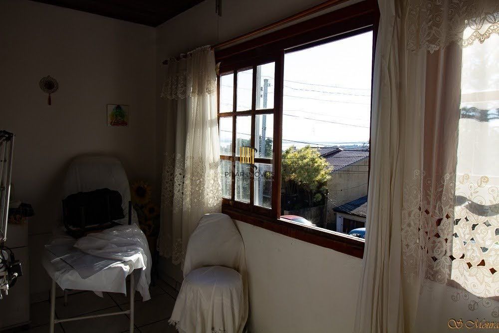 Casa no Bairro Tristeza - 3 dormitórios