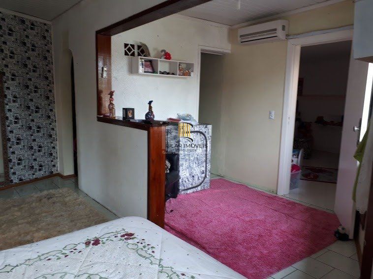 Casa com 4 dormitórios no bairro Vila Nova
