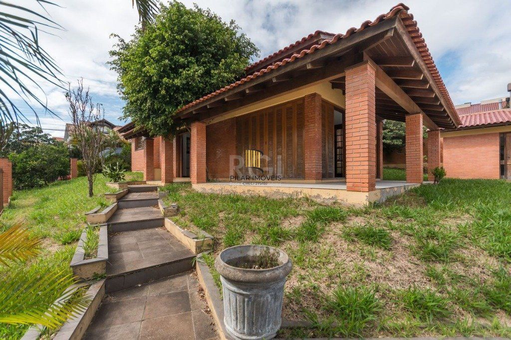 Casa no bairro Espirito Santo - 3 dormitórios