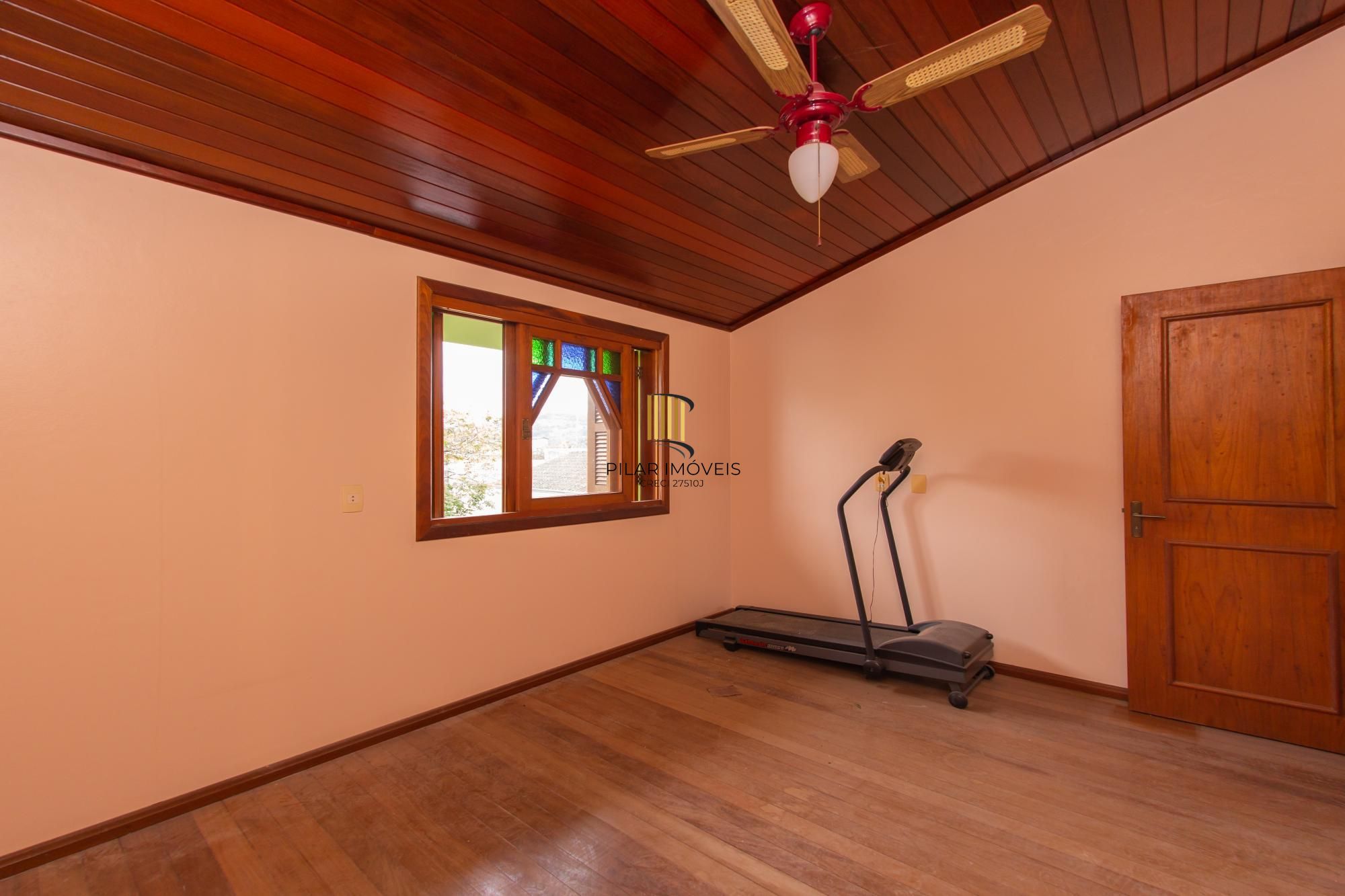 Casa com 3 quartos e 185m² à venda em Vila Nova