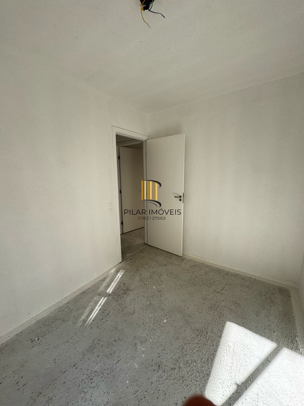 Apartamento no bairro Ipanema reformado - 2 dormitórios