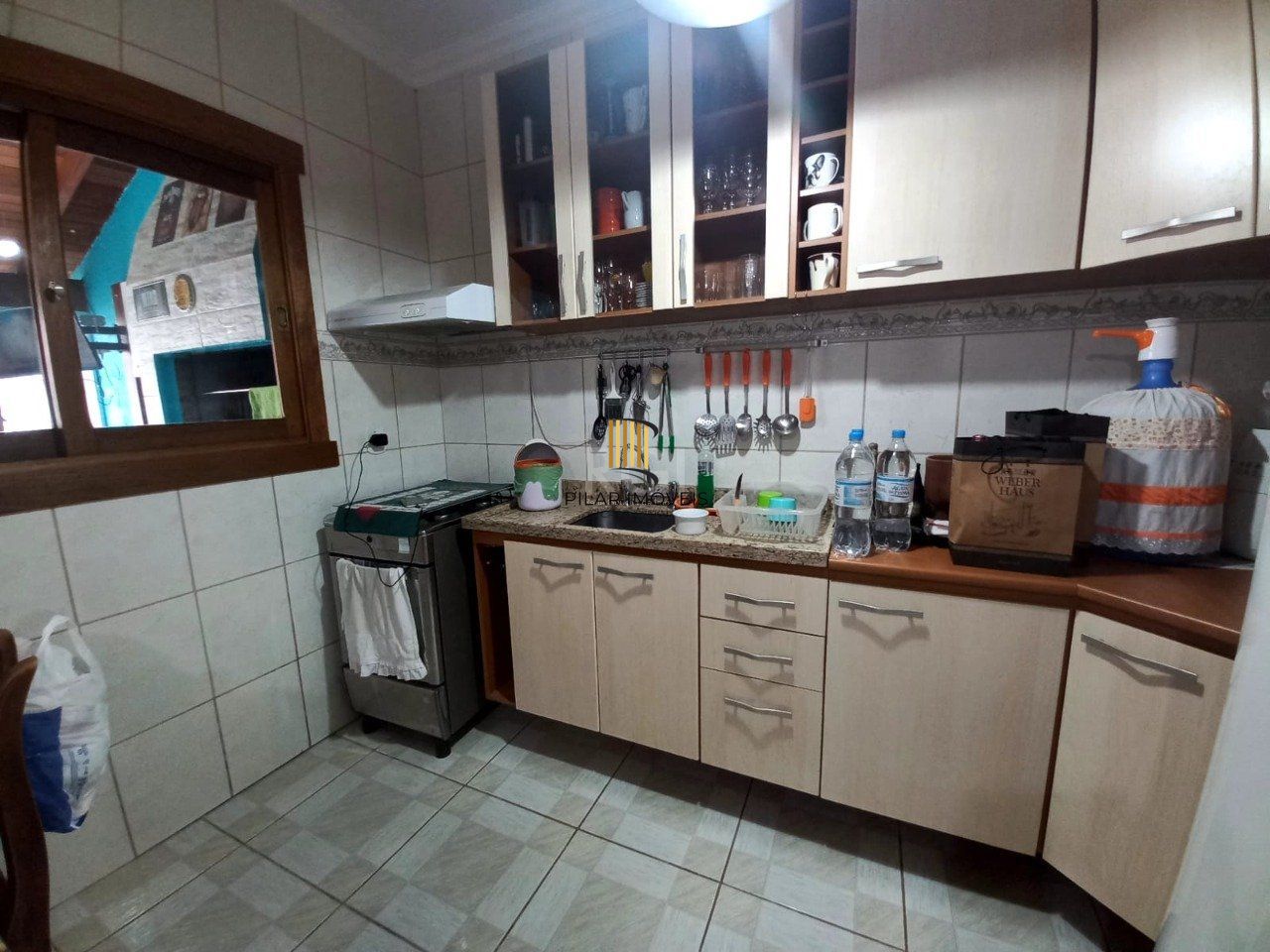 Casa no bairro Aberta dos Morros - 2 dormitórios