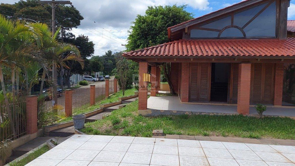 Casa no bairro Espirito Santo - 3 dormitórios