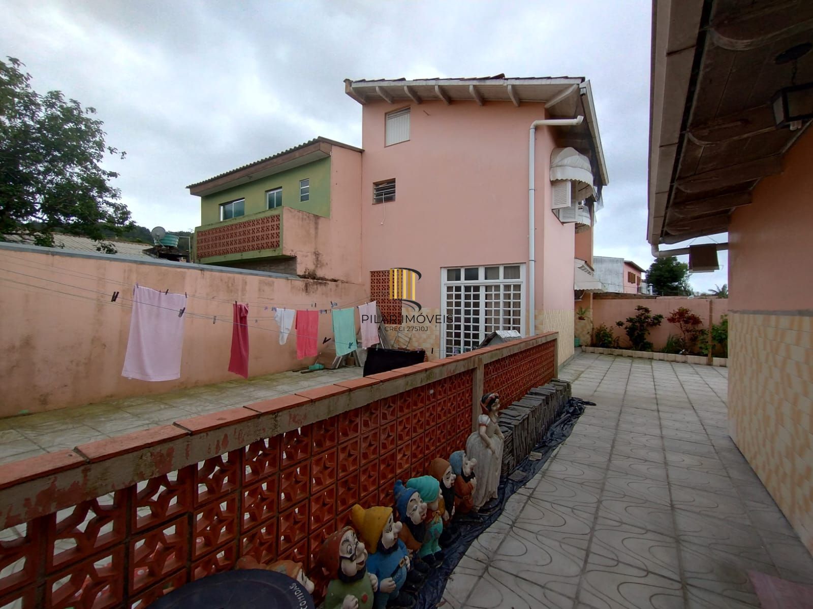 Casa no bairro Aberta dos Morros - 5 dormitórios