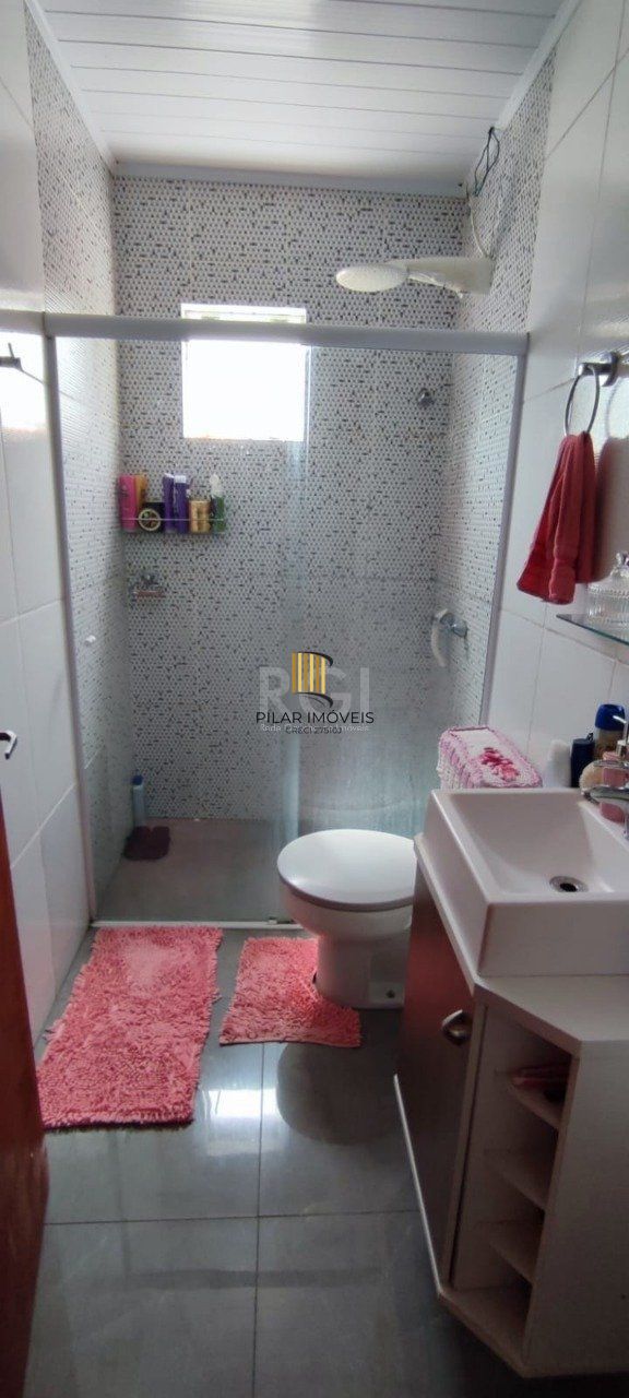 Casa com Piscina no bairro Lami