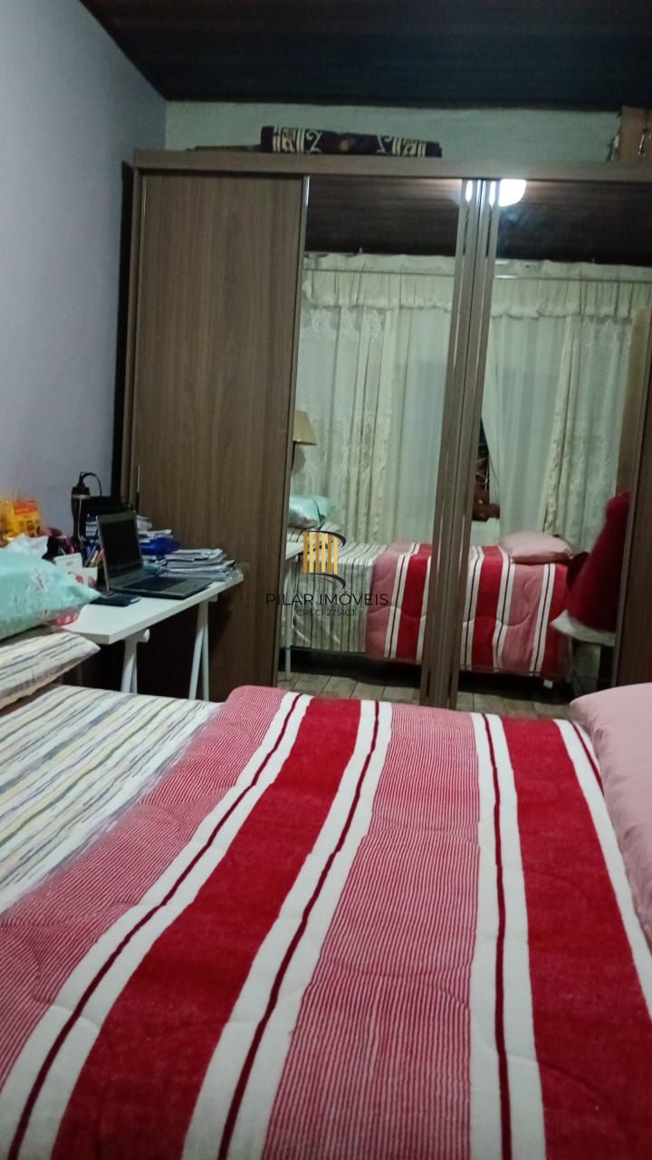 Casa  no bairro Restinga 3 dormitórios