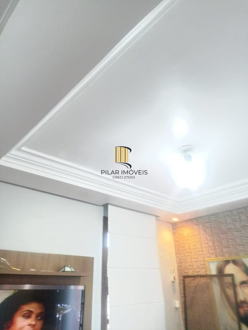 Casa no bairro Camaquã - 3 dormitórios