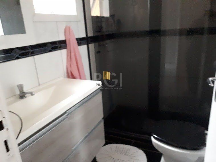 Casa com 4 dormitórios no bairro Vila Nova