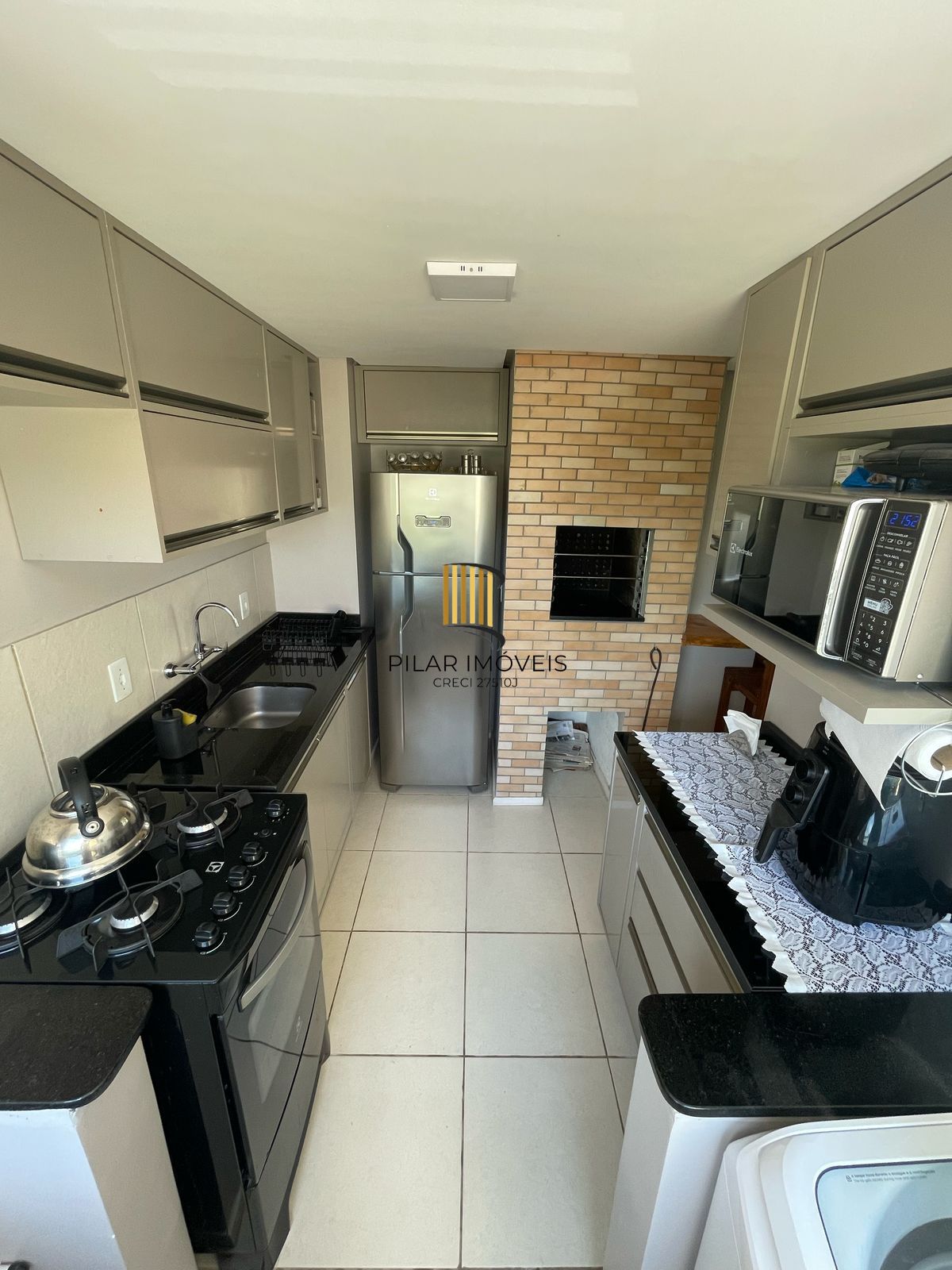 Apartamento semi mobiliado no bairro Hípica - 2 dormitórios