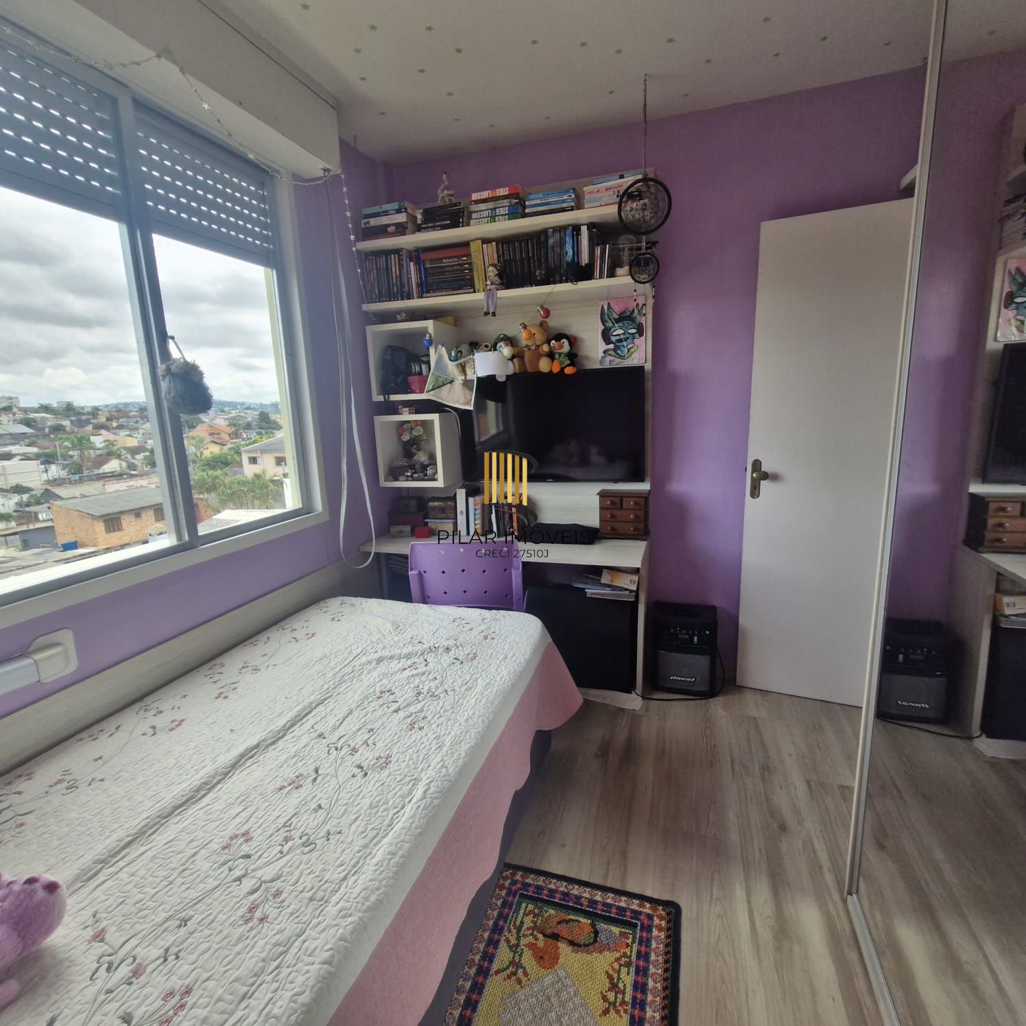 Apartamento de 2 dormitórios semi mobiliado no Bairro Camaquã