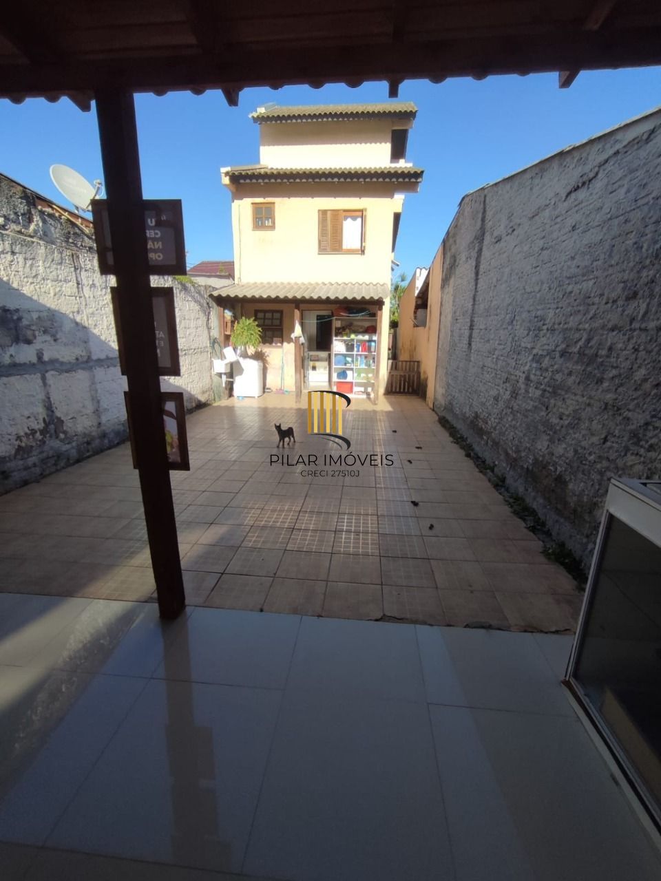 Sobrado de 3 pisos localizado no bairro Hipica - 3 Dormitórios