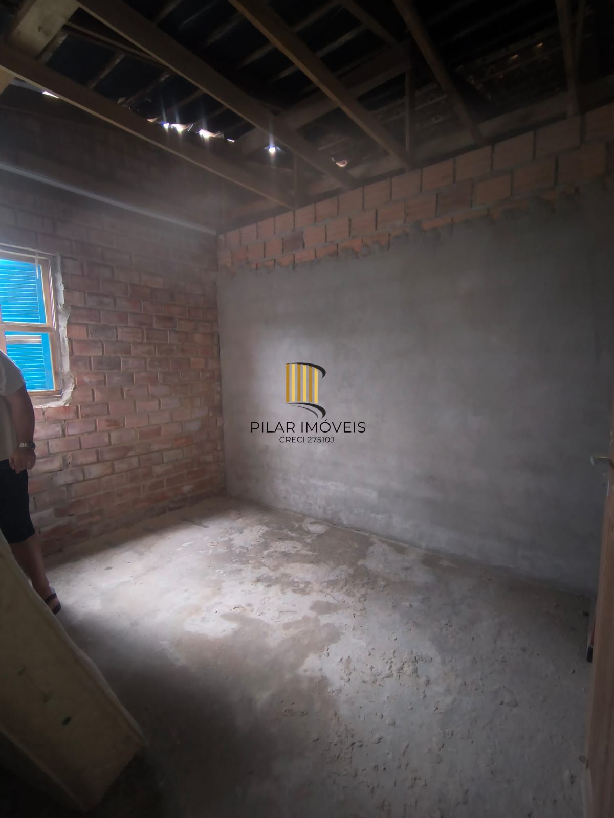 Casa de esquina com 2 dormitorios em Quintão