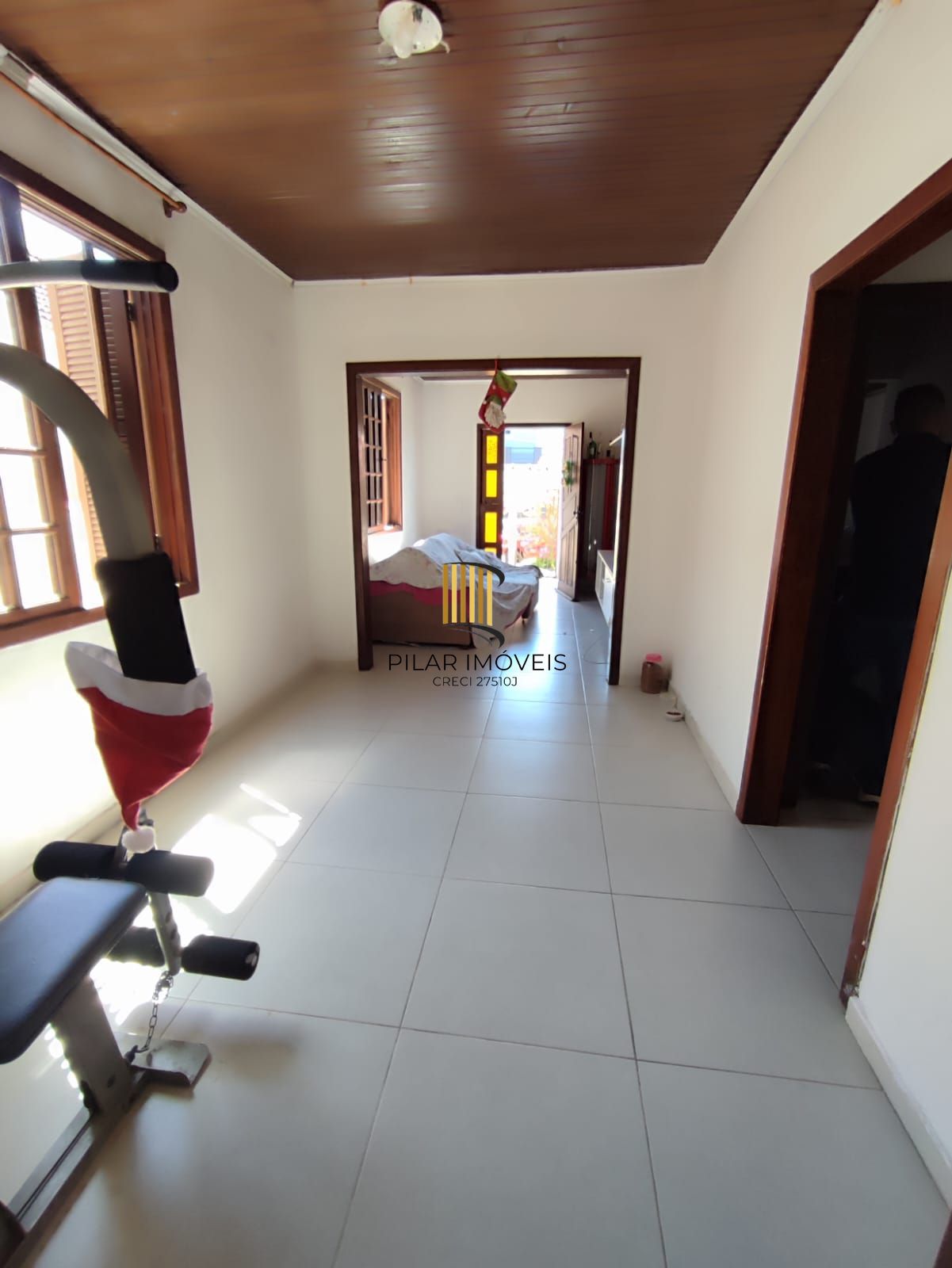 CASA NO BAIRRO IPANEMA  3 DORMITÓRIOS