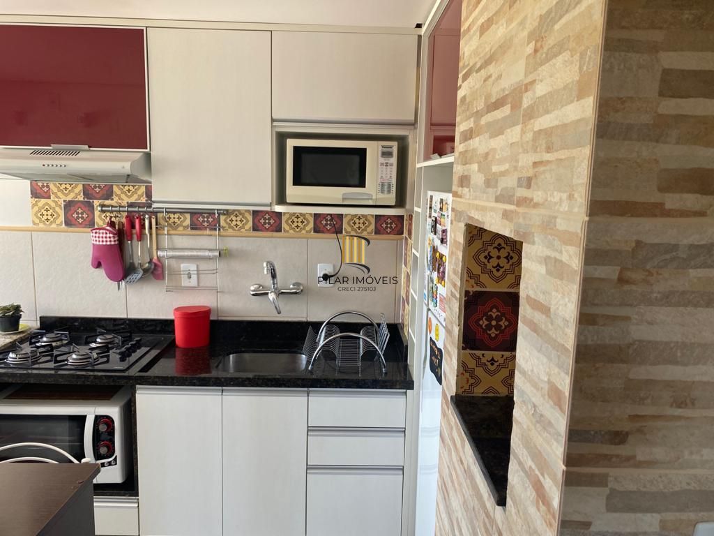 Apartamento no bairro Hípica - 2 dormitórios