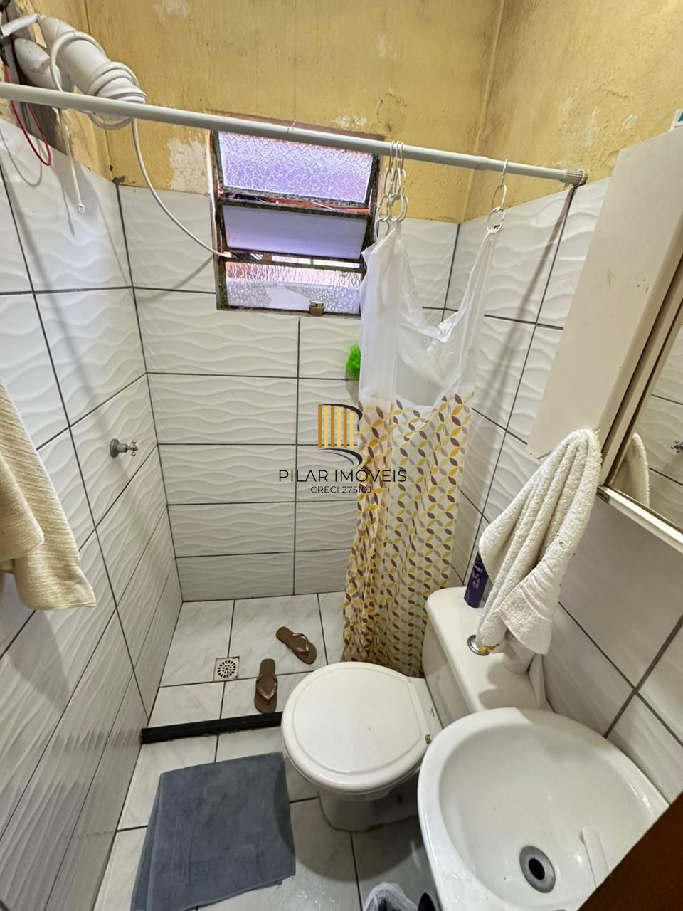 CASA NO BAIRRO RESTINGA