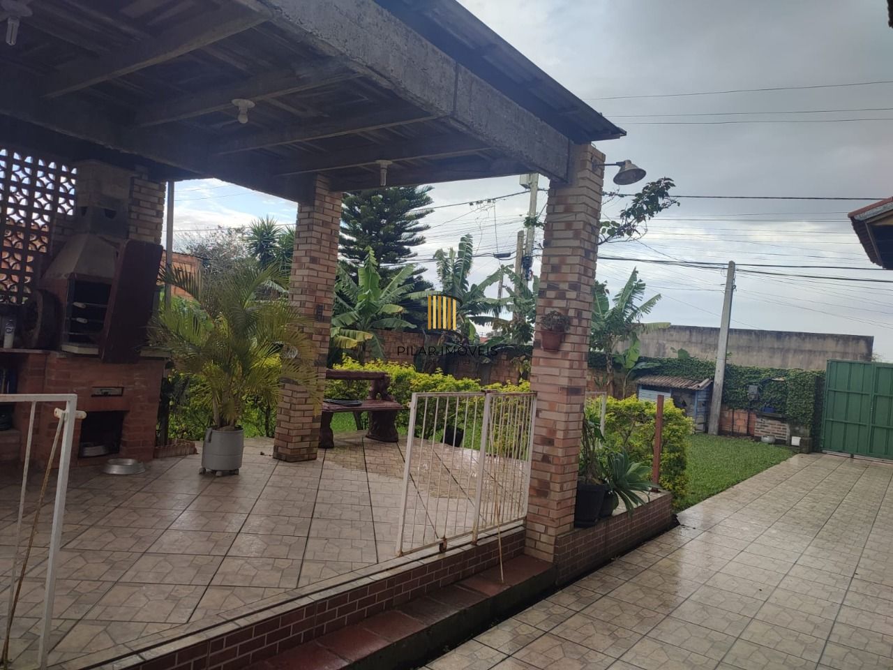 Casa no bairro Hipica - 3 dormitórios