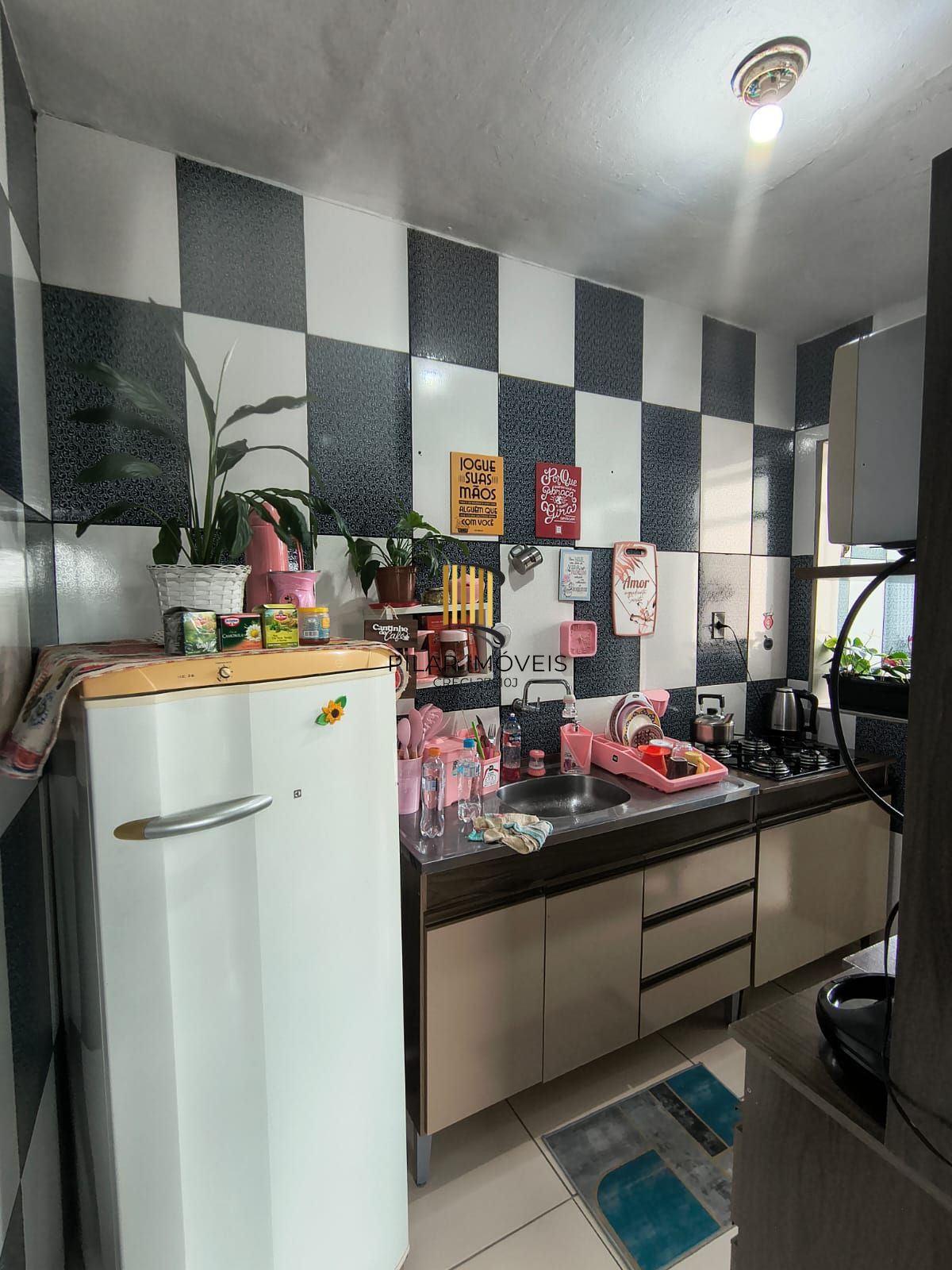 Apartamento de 2 dormitórios na Restinga