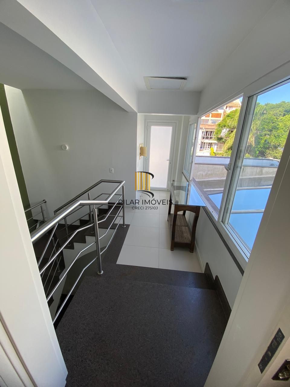 Casa em Ipanema com 4 Dormitórios sendo 3 Suíte