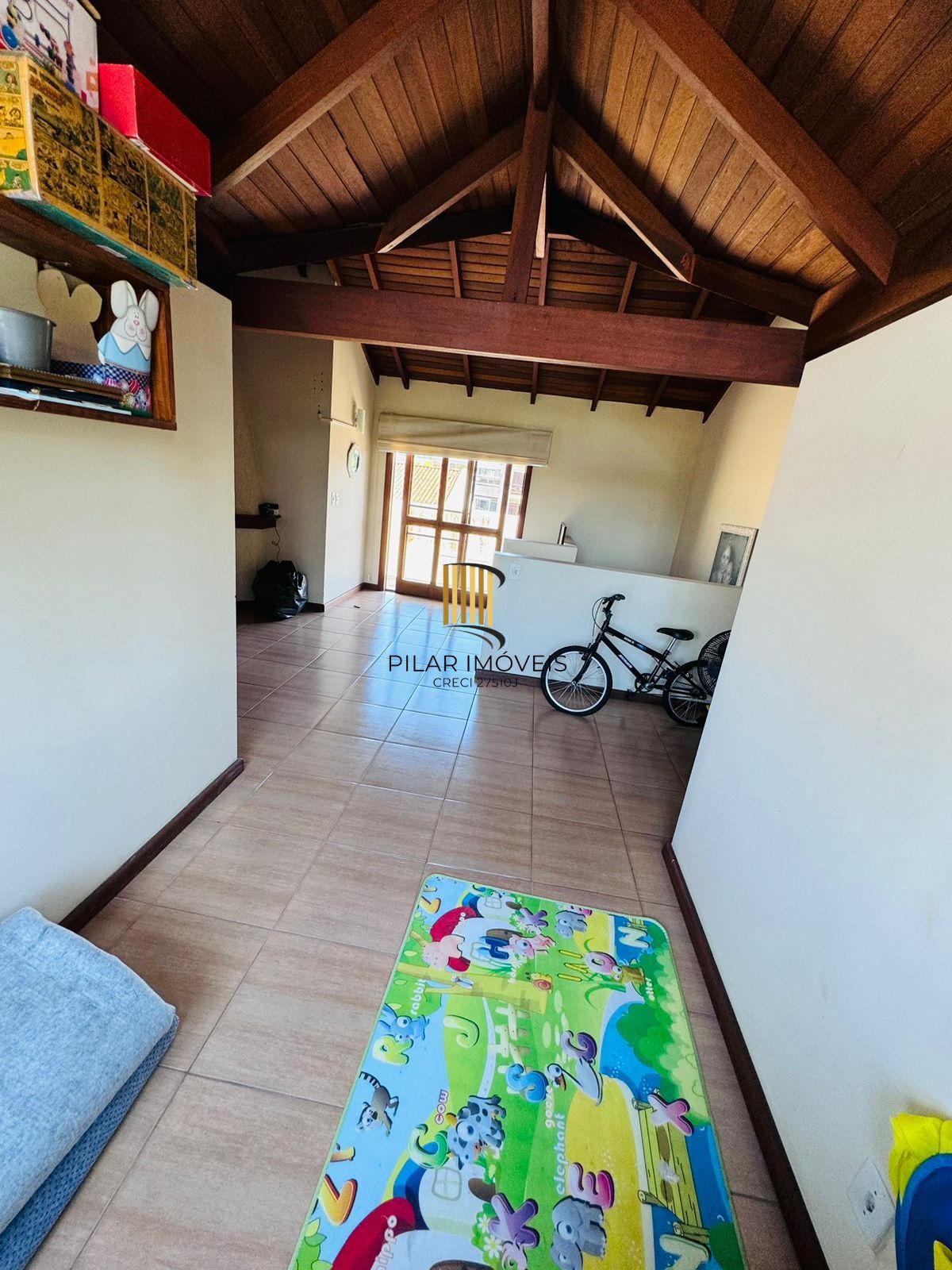 Casa no bairro Hípica - 3 dormitórios