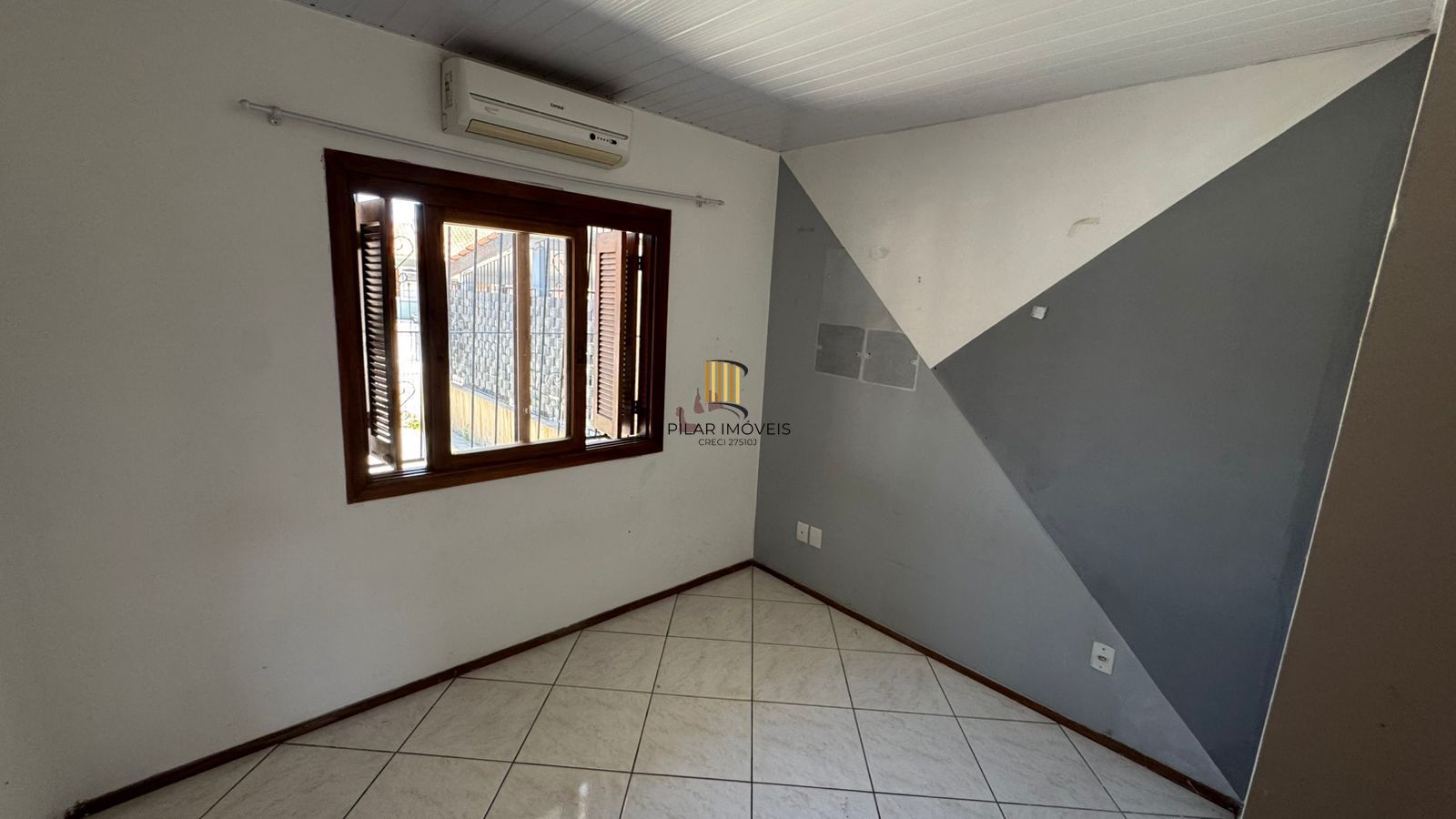 Casa semi mobiliada de 3 dormitorios no Loteamento Moradas do Sul, Bairro Hipica