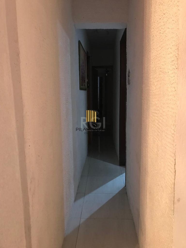 Casa no Bairro Restinga - 3 Dormitórios