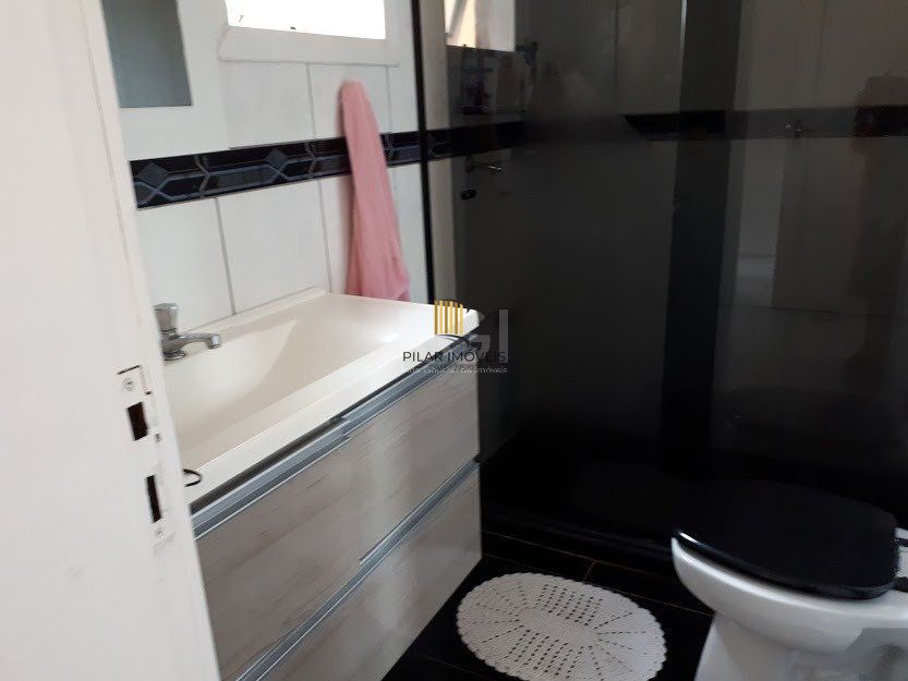 Casa com 4 dormitórios no bairro Vila Nova