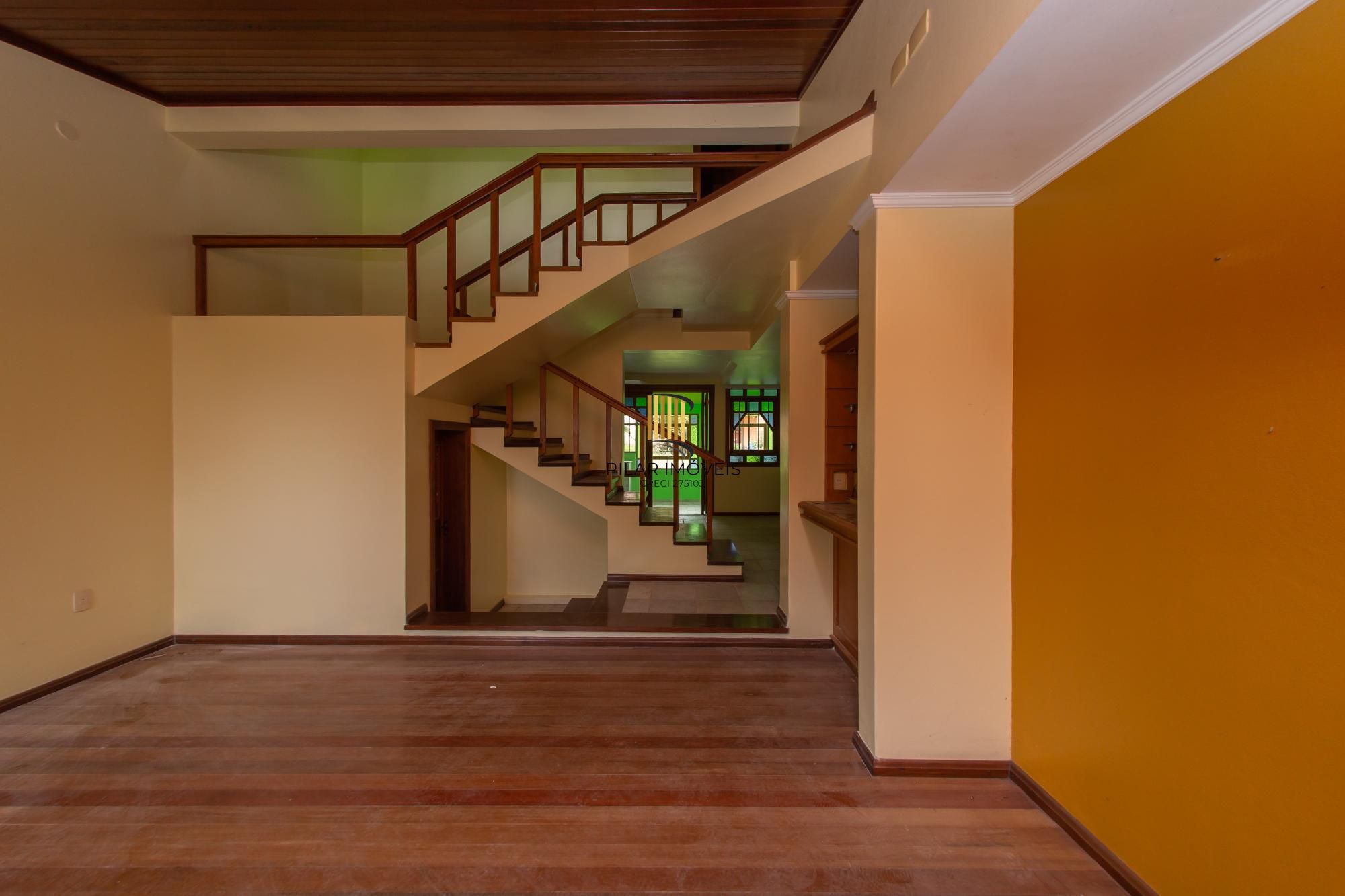 Casa com 3 quartos e 185m² à venda em Vila Nova