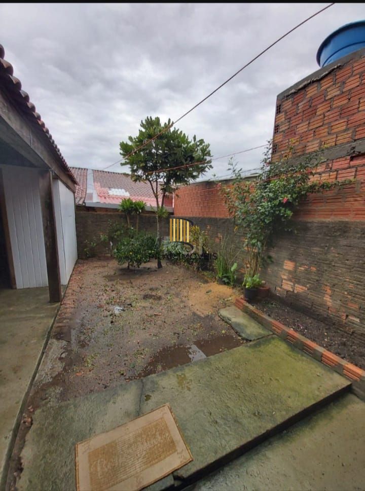 Casa no Bairro Hipica de 2 dormitórios