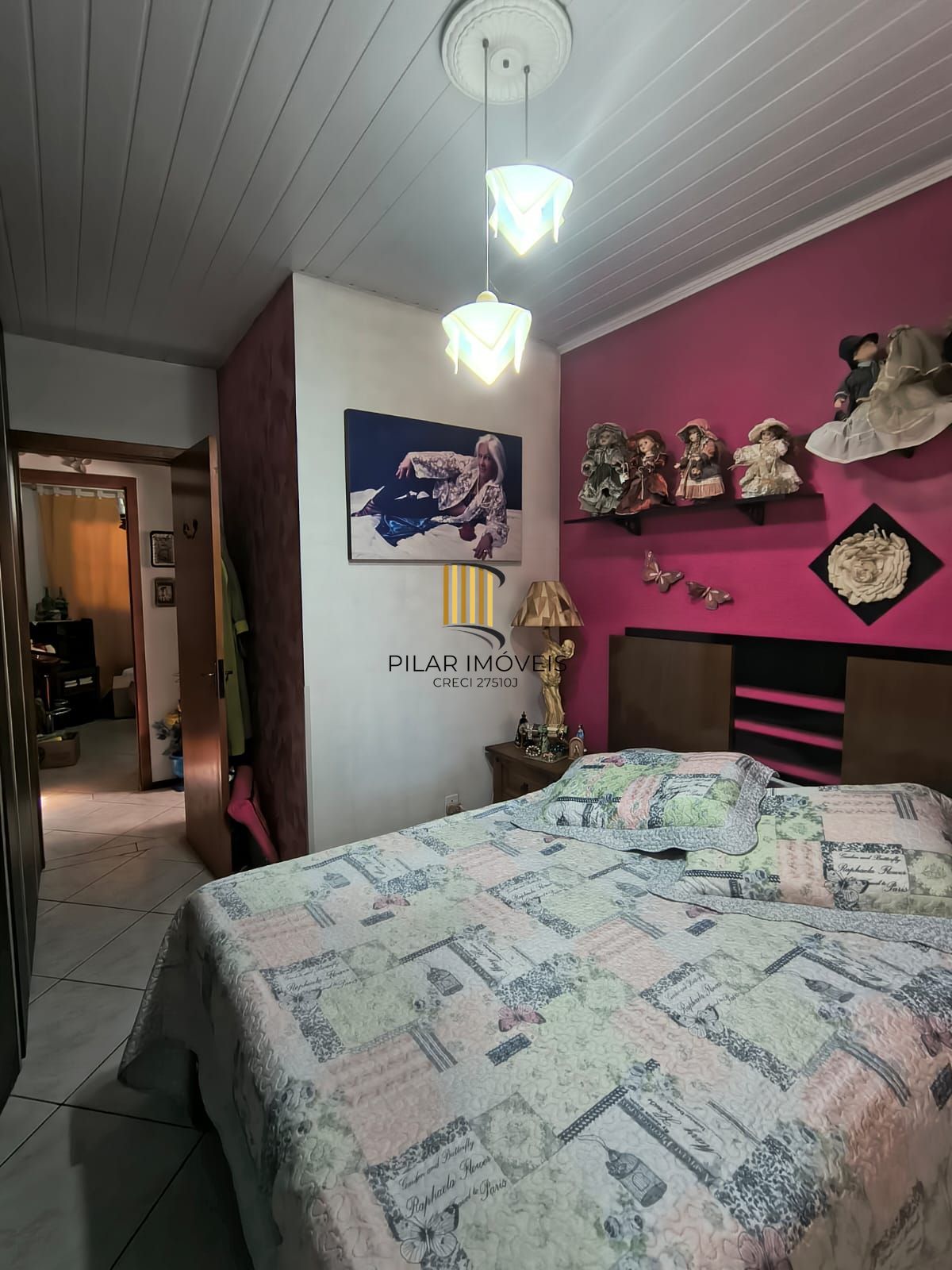 Belissima casa terrea de esquina, 3 dormitorios, semi mobiliada e com piscina, no Loteamento Moradas do Sul